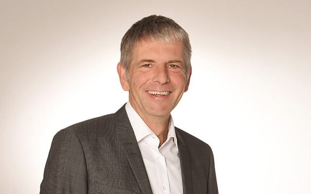 Dr. Ulrich Weiss